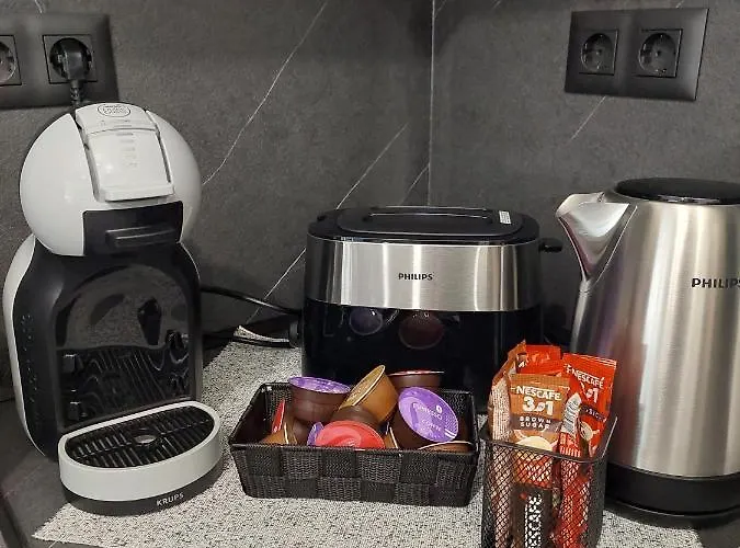 Lejlighed слави *